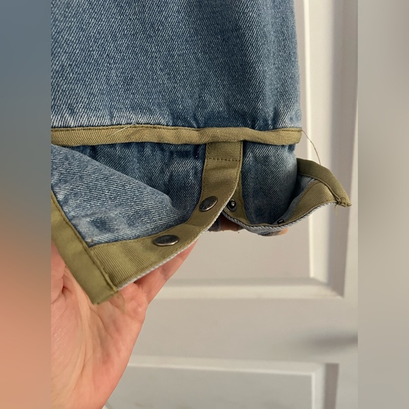 The western gold oversized denim jacket with plaid interior small/medium - Picture 9 of 13